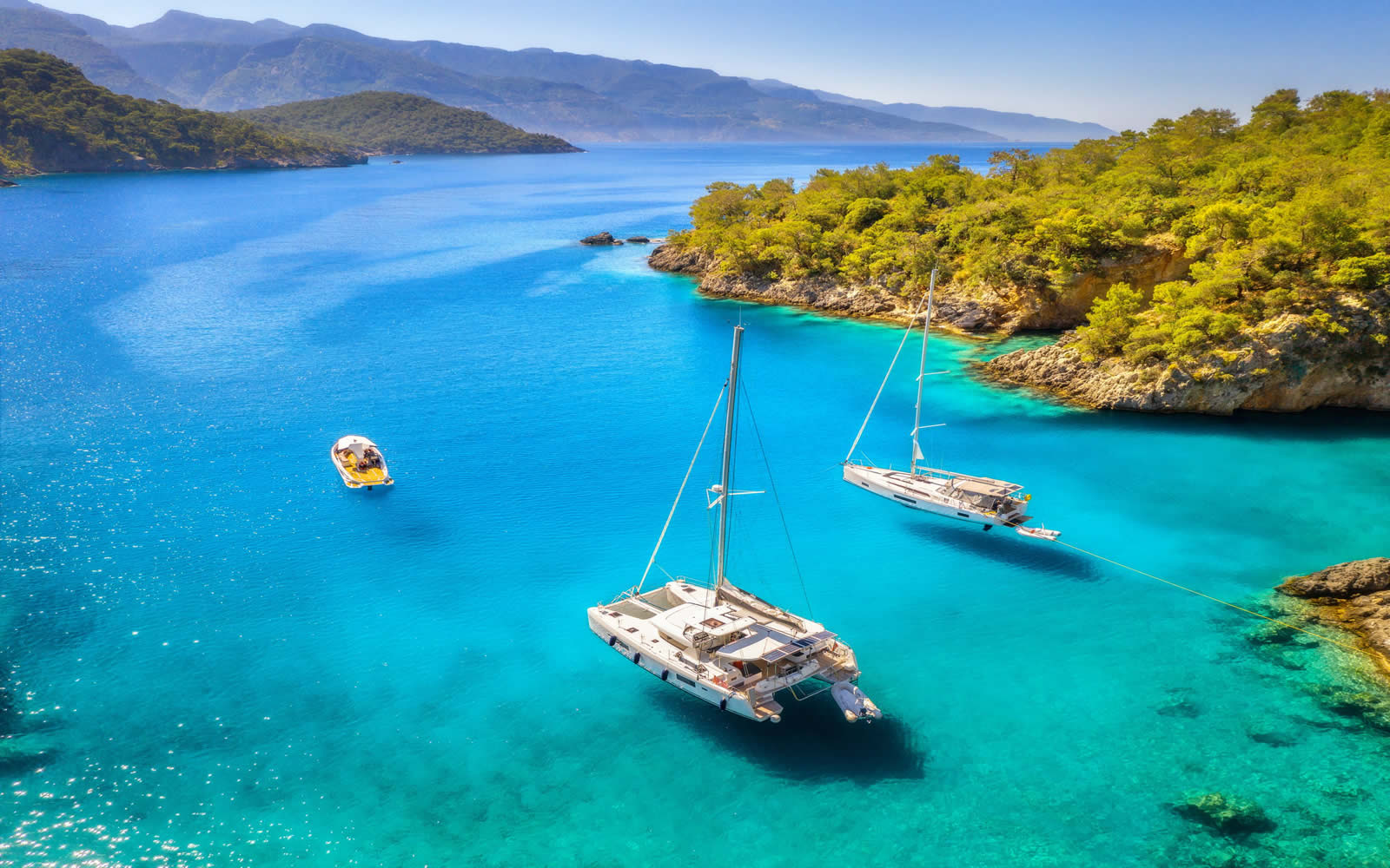 Luxury yacht charter in the turquoise bays of Marmaris