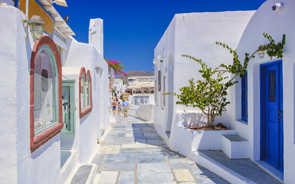 Paros to Mykonos Yacht Charter – Luxury Catamaran Cruise in Greece