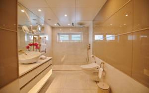 Kaira Yachts – Coral Ocean yacht master bathroom luxury spa interior design