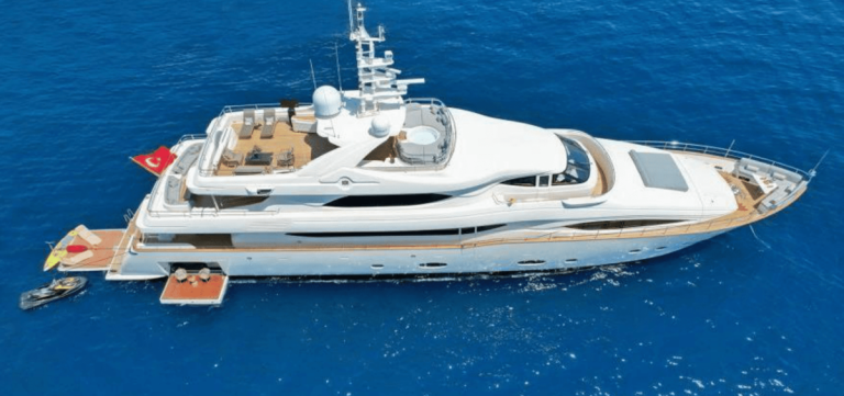 Ariela motor yacht profile view