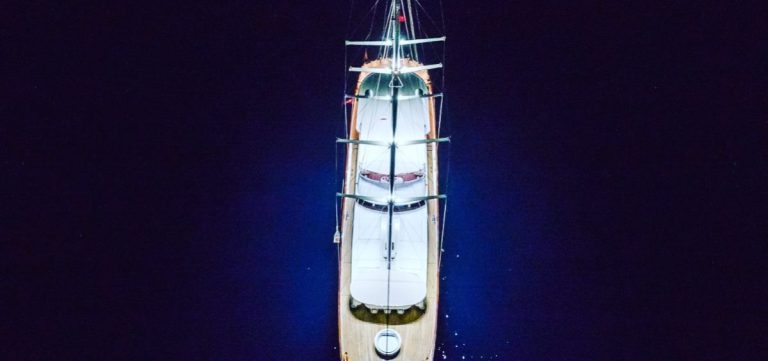 Halcon Del Mar Sailing Yacht view