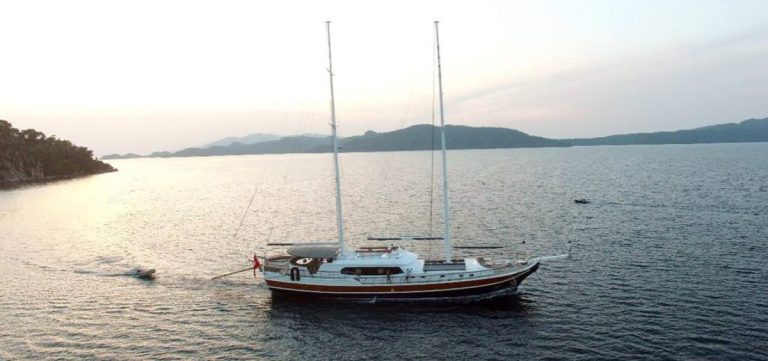 Sadiye Hanim gulet Charter side profile view in turkey